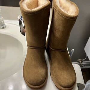 BearPaw Tan Winter Boots